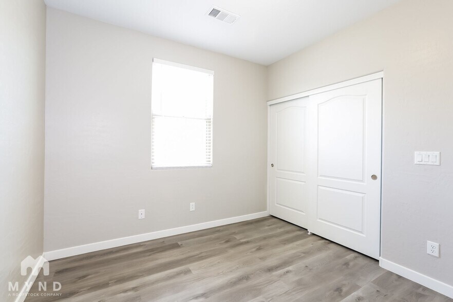 Building Photo - 699 Bridgeford Ct