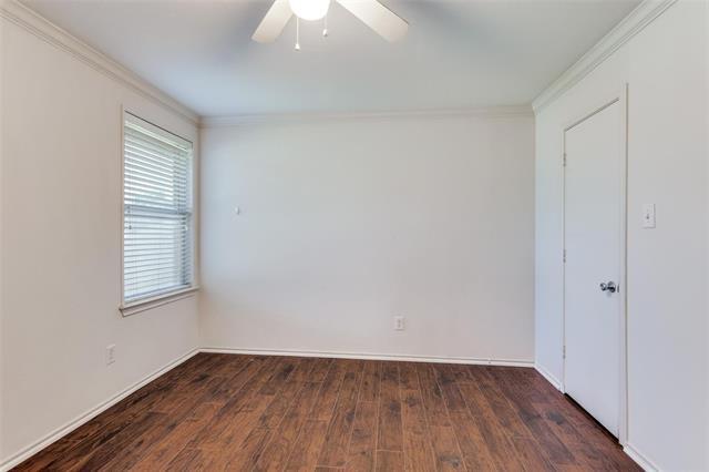 Building Photo - 320 S Mesa Verde Way