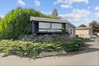 Building Photo - 7800 E Alki Ave