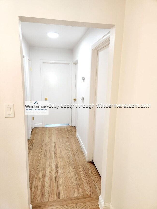 Building Photo - Fully Renovated Home in Arden Park! Available Now!!!