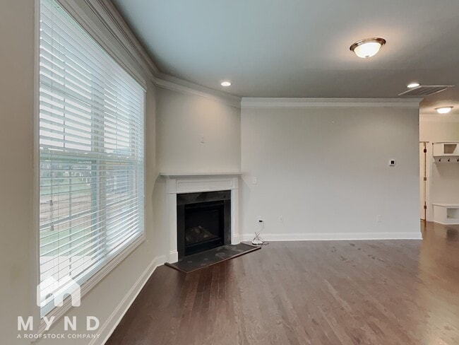 Building Photo - 7377 Birchshire Dr