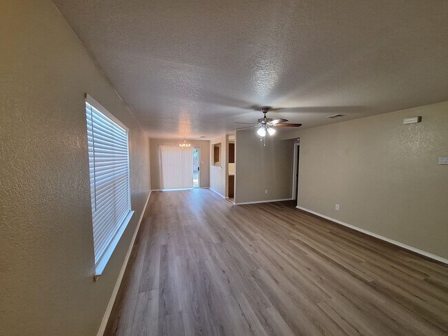 Building Photo - Bridgewood Corner Lot