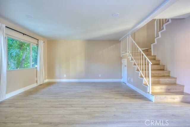 Building Photo - 313 S Almansor St