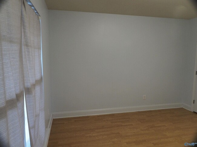 Building Photo - 102 Acacia Trail Dr