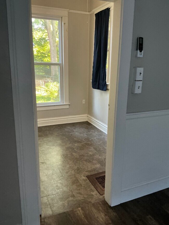 Building Photo - Fox Property Services