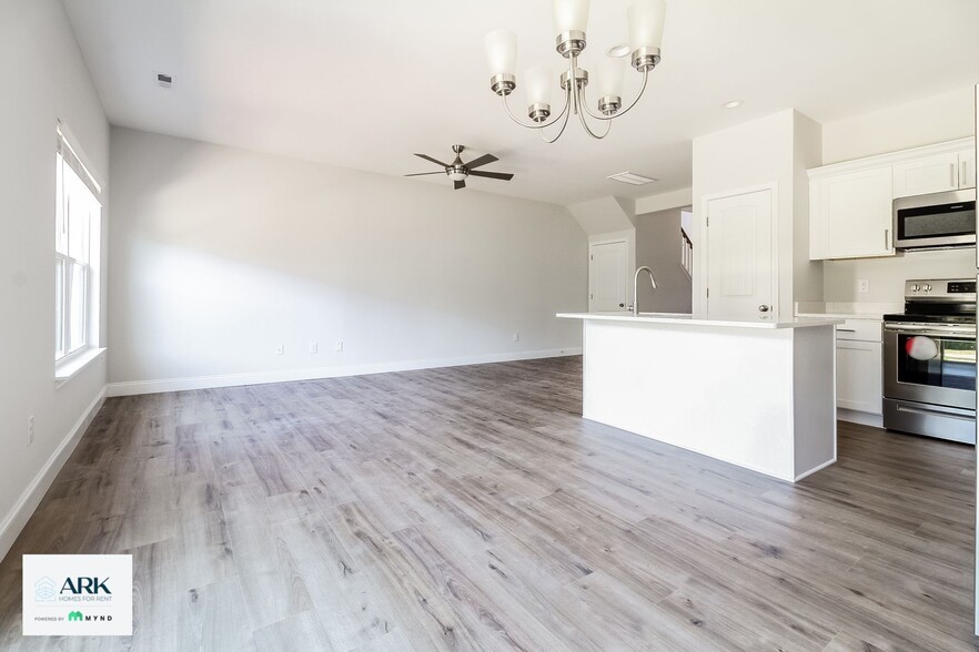 Building Photo - 124 Cannon Creek Dr