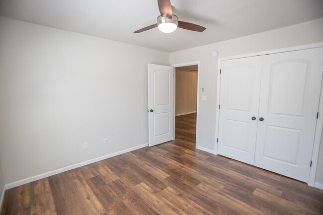 Building Photo - 5410 Deer Valley Dr