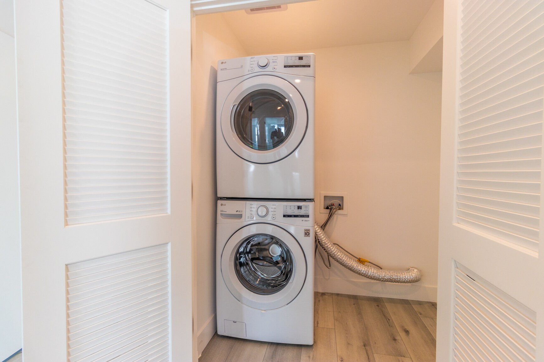 Building Photo - 4295 1/2 Tujunga Ave