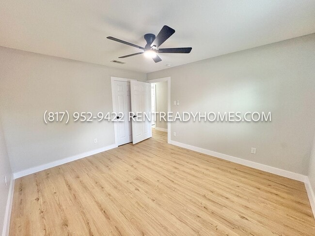 Building Photo - 1416 Fairbanks St