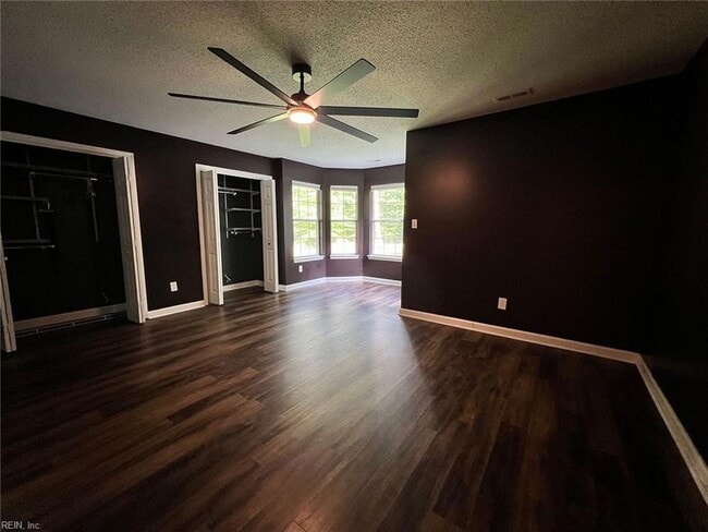 Building Photo - 120 Misty Ridge Ln