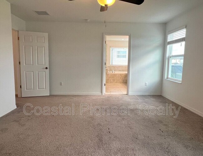 Building Photo - 7474 Yale Harbor Dr