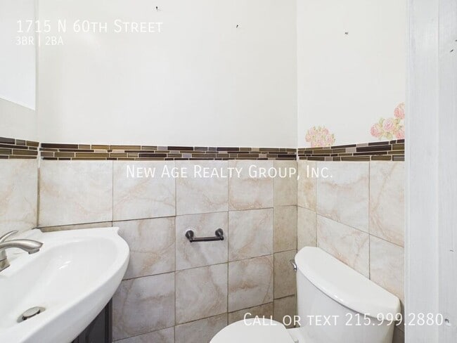 Building Photo - 1715 N 60th St