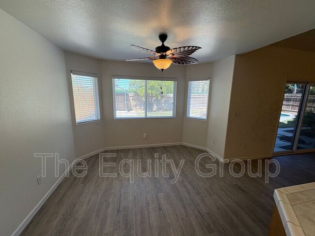 Building Photo - 2322 E Beech Ct