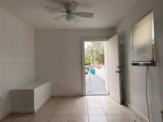 Building Photo - 2412 NW 34th St