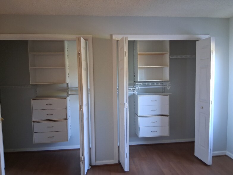 Building Photo - 5017 Gatehouse Way