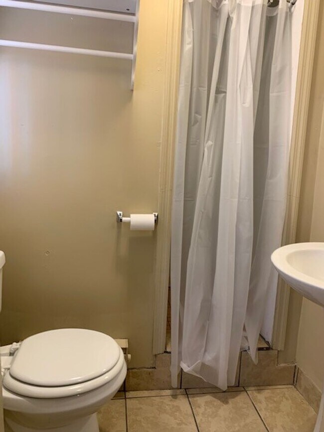 Building Photo - 275 Herr St