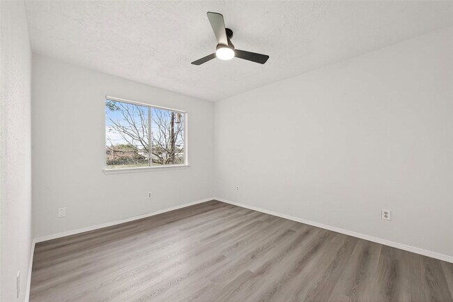 Building Photo - Beechbend Drive, Missouri City, TX 77489 - 4 BR 2.5 BA single-family home