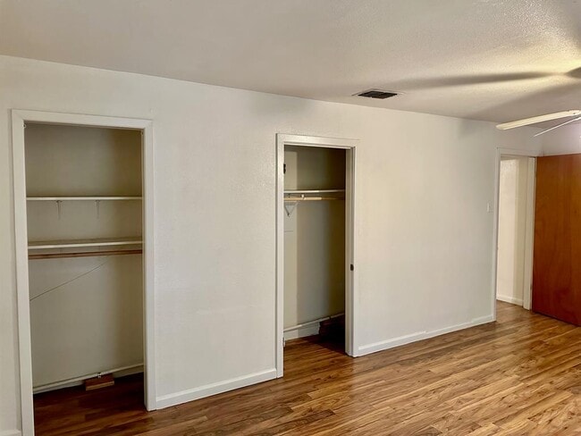 Building Photo - 931 Cheatham St