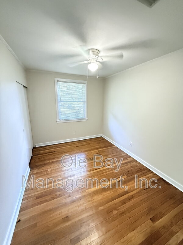 Building Photo - 4650 Rosewood Dr