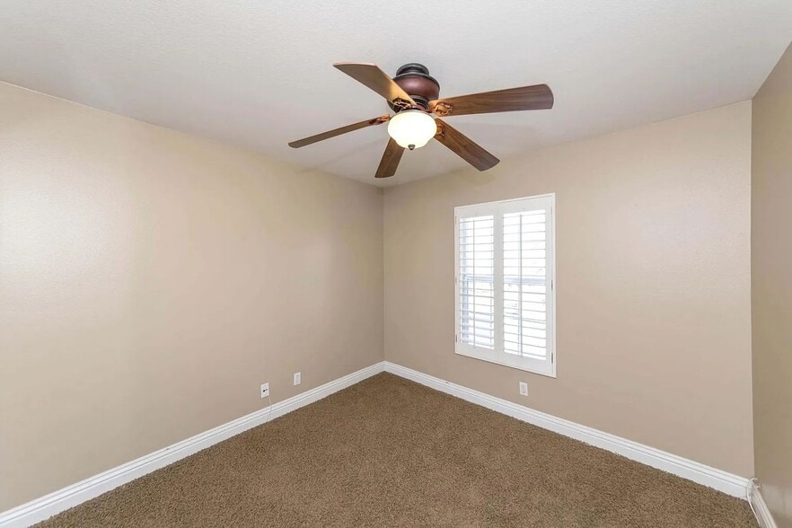 Building Photo - 8704 E Wiley Way