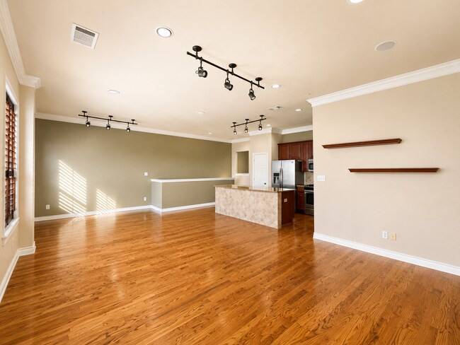 Building Photo - 6052 Portrush Dr