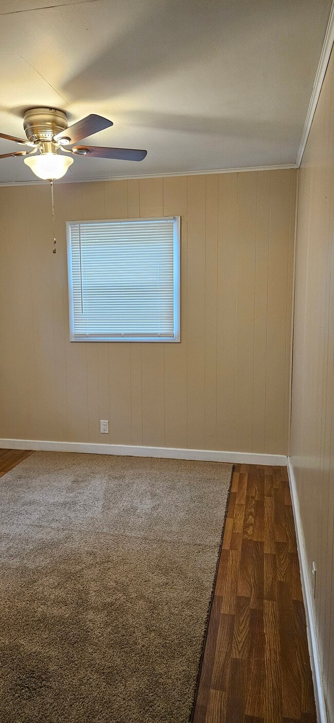 Building Photo - 2085 Bellefontaine Ave