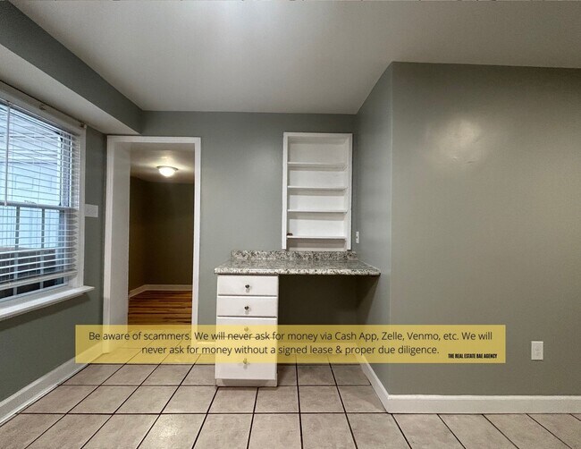 Building Photo - 1502 Trampe Ave