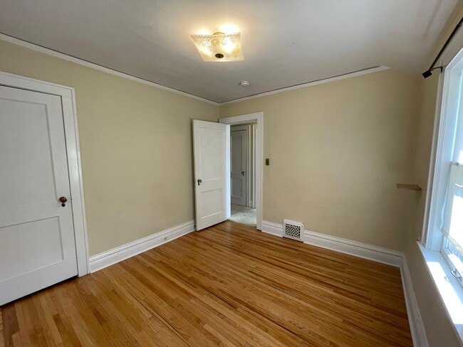 Building Photo - Available August 3rd!- Traditional Woodland 3 Bed 1 Bath w/ Deck & Garage