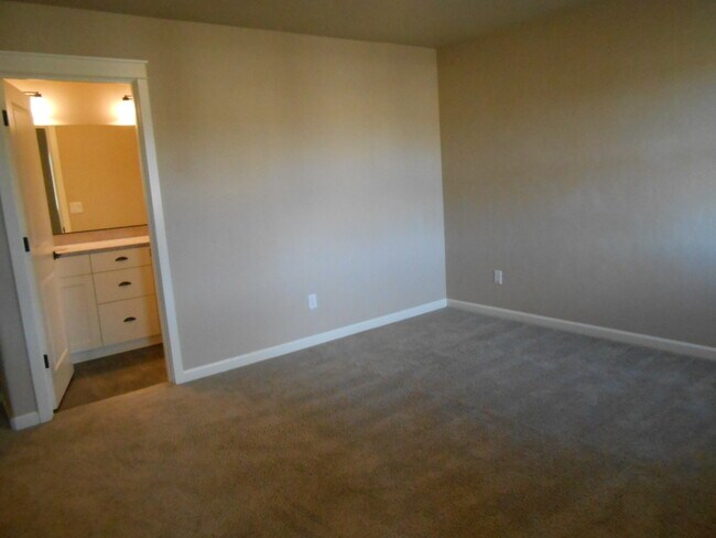 Building Photo - 20783 Boulderfield Ave
