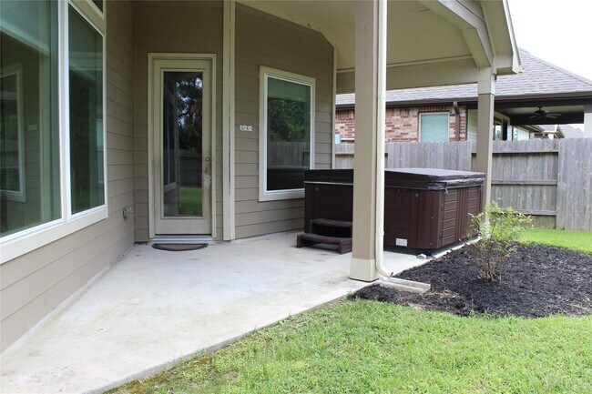 Building Photo - 8727 Stoney Brook Ln