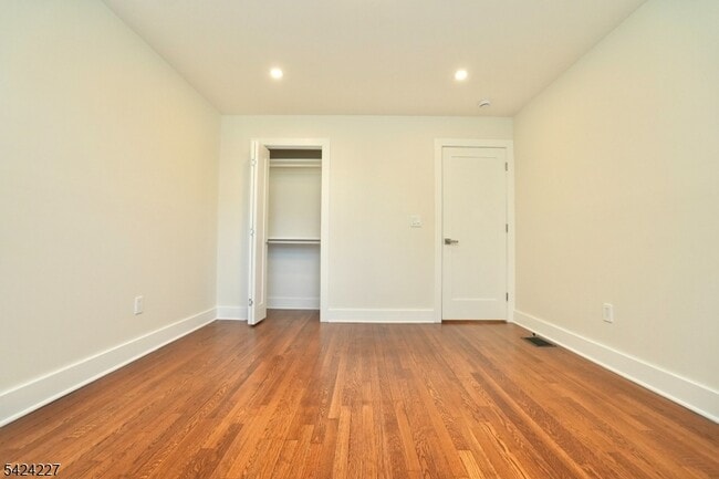 Building Photo - 25 Sanford Ave