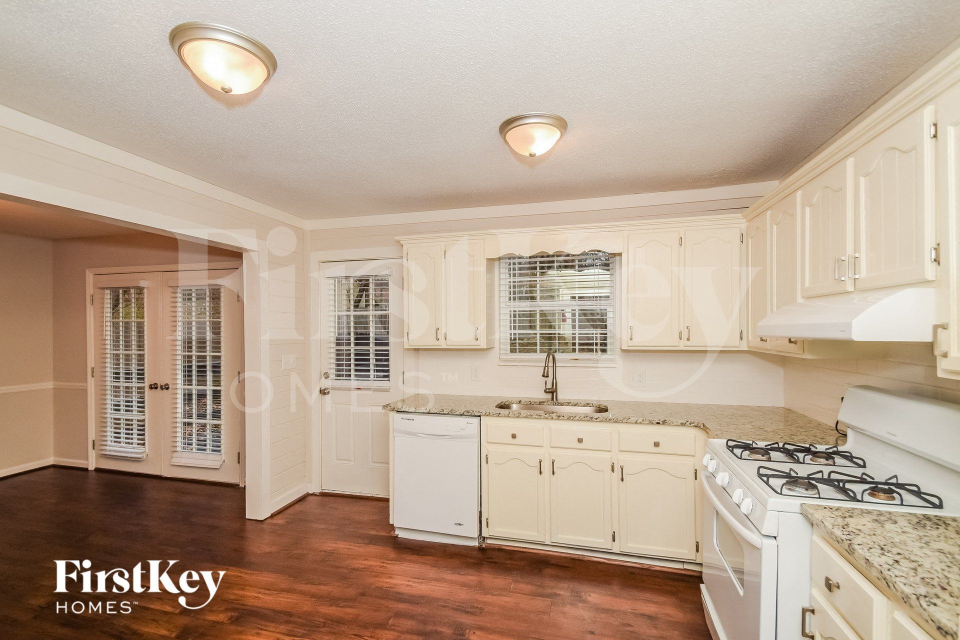 Building Photo - 1131 Dearing Downs Dr