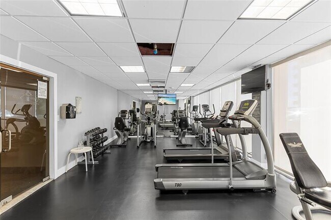 Building Photo - 3750 Galt Ocean Dr