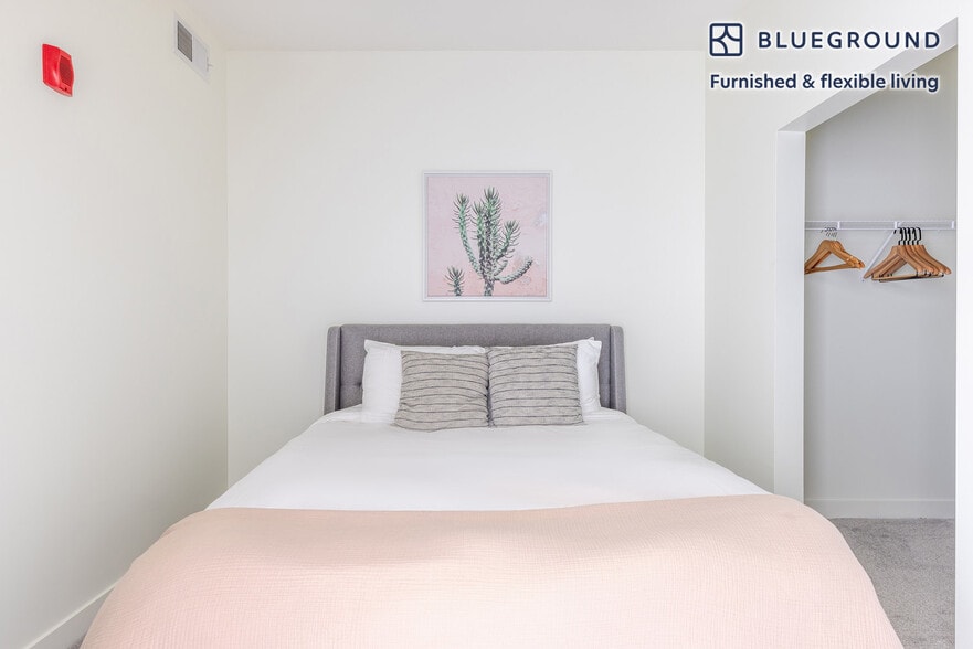 Building Photo - 100 N Addison Ave