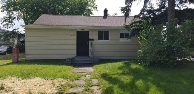 Building Photo - 4023 Valley Rd
