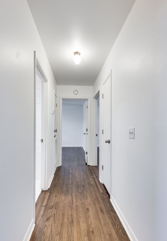 Building Photo - Amazing price for a rental in this area!