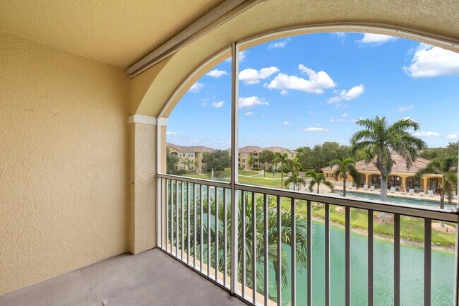 Building Photo - One Bedroom One Bathroom Condo Great Ameni...