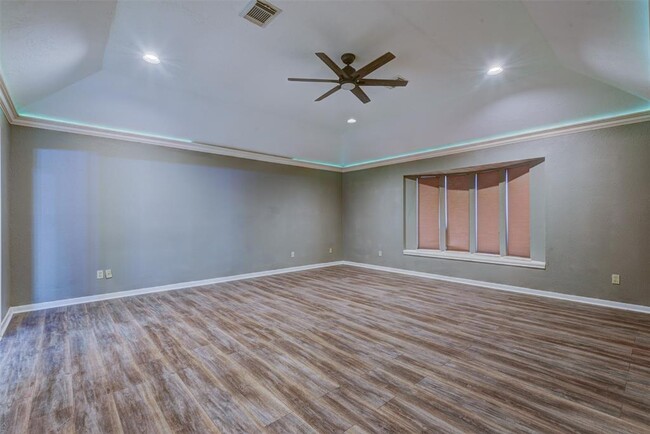 Building Photo - 6502 Inverness Way