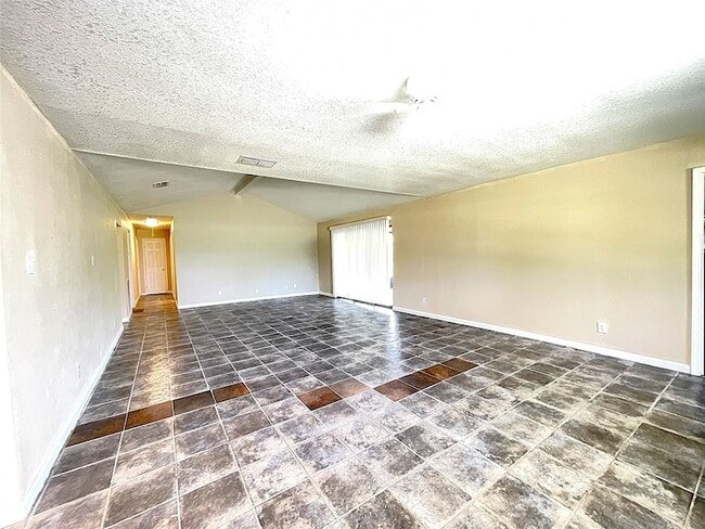 Building Photo - 316 Rabbit Trail
