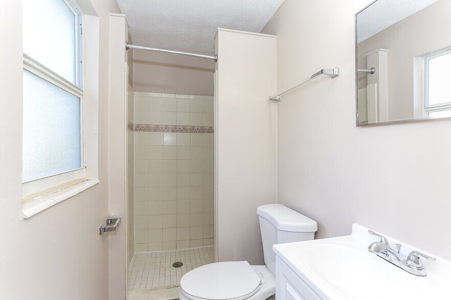 Building Photo - 7594 Raborn Ln