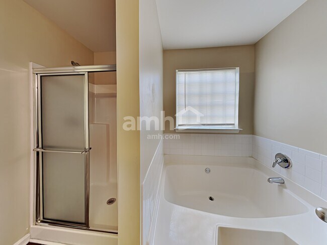 Building Photo - 1446 Wilson Manor Cir