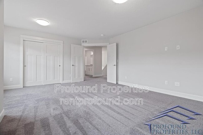 Building Photo - 17323 SW Kite Ln