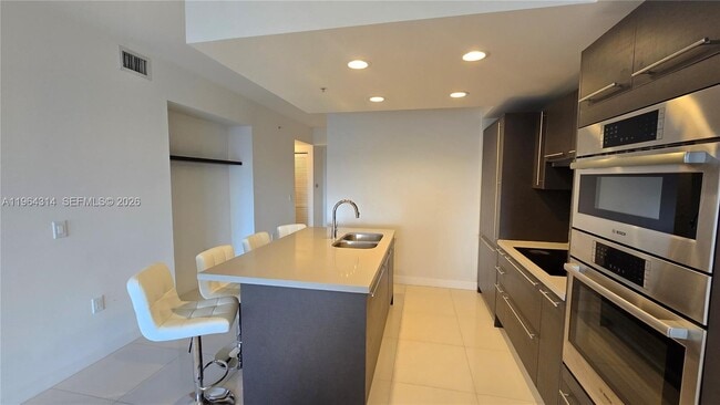 Building Photo - 7825 NW 107th Ave