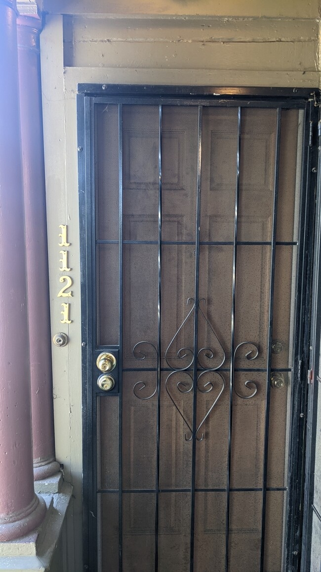 Building Photo - 1121 12th St