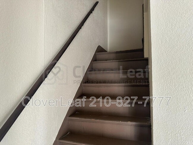 Building Photo - 817 W Mulberry Ave