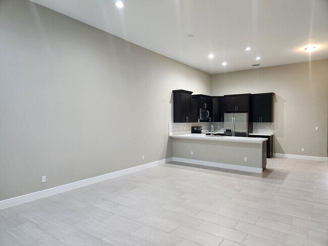 Building Photo - Duplex for rent