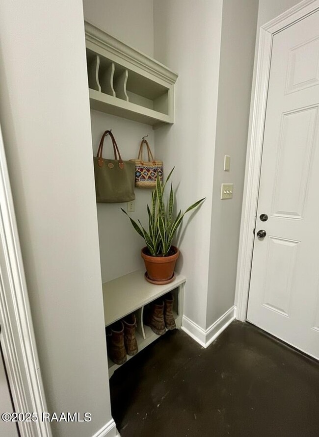 Building Photo - 218 Brightwood Dr