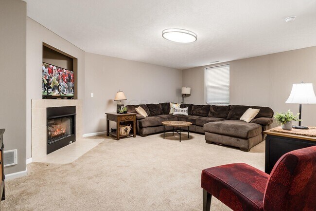 Building Photo - 8196 Echo Spring Dr