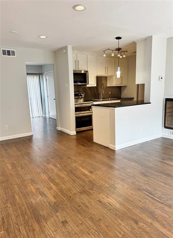 Building Photo - 4320 Cole Ave