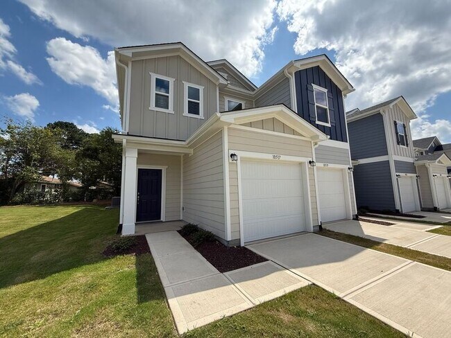 Building Photo - 10517 Brookside Reserve Rd